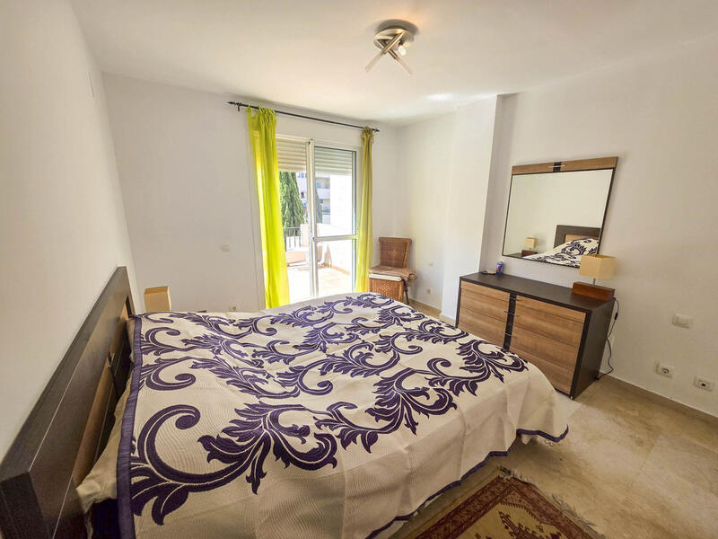 3 спальная комната квартира продается