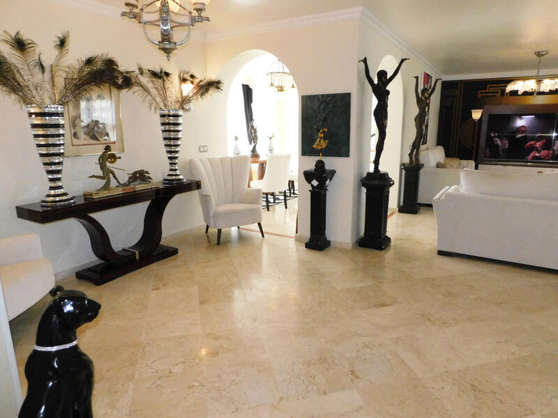 3 bedroom Apartment for sale