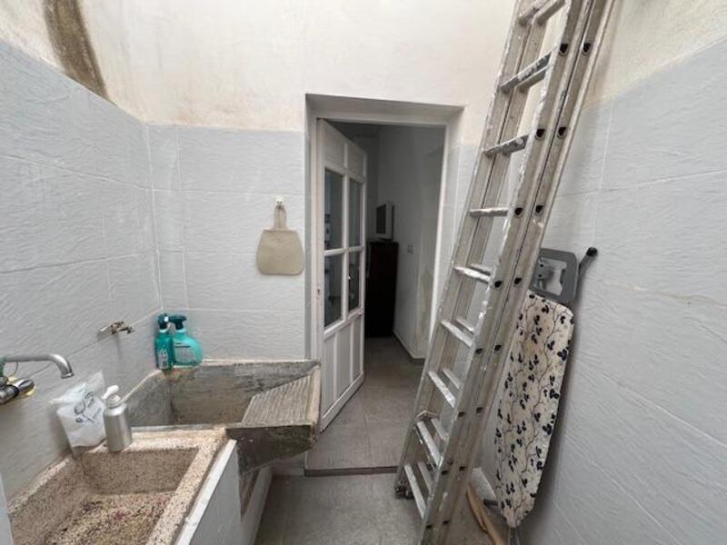 3 bedroom Townhouse for sale