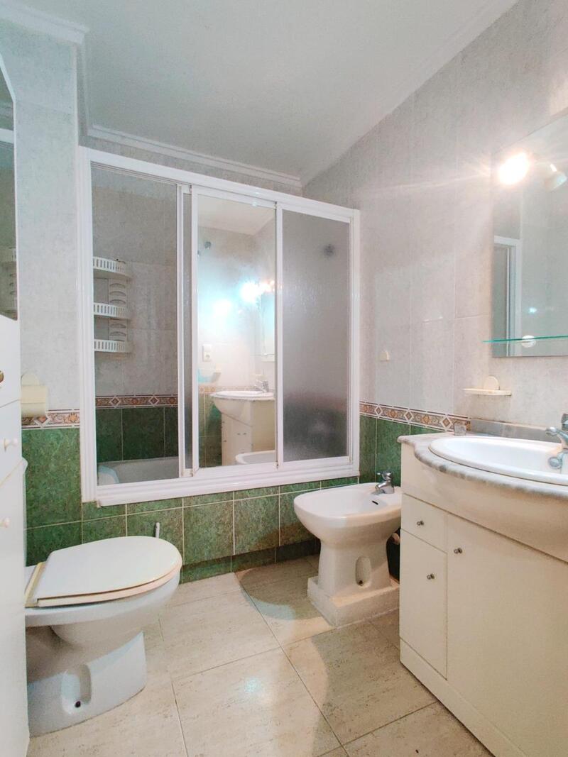 3 bedroom Apartment for sale