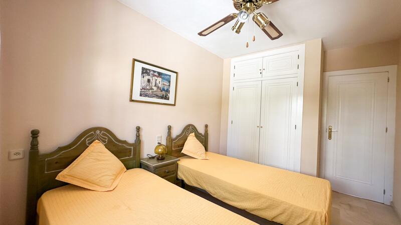 2 Cuarto Adosado en venta