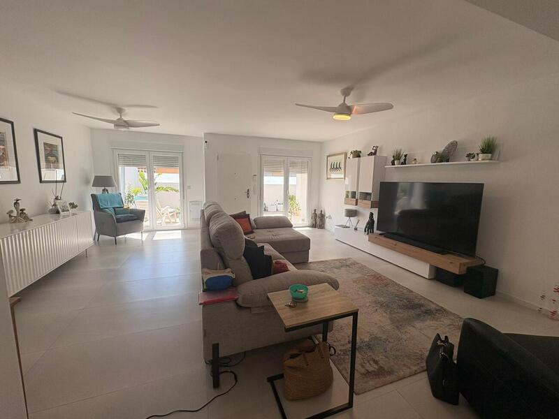 Villa en venta en San Pedro del Pinatar, Murcia