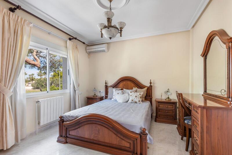 5 bedroom Villa for sale