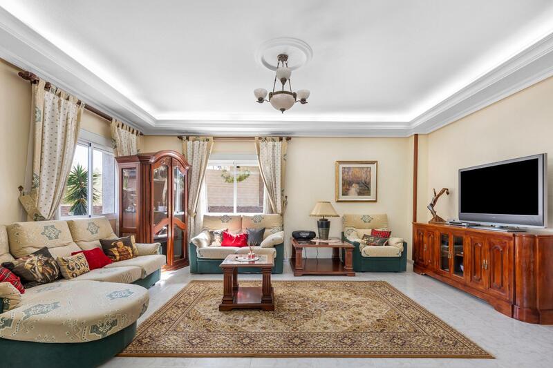 5 bedroom Villa for sale