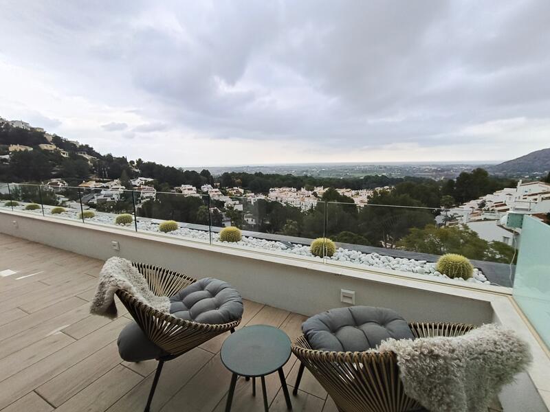 3 bedroom Apartment for sale