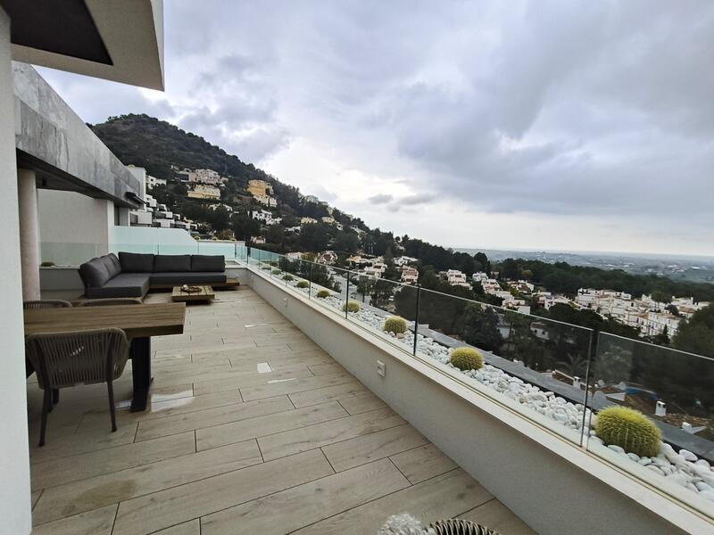 3 bedroom Apartment for sale