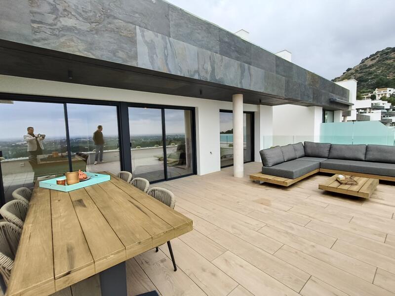 3 bedroom Apartment for sale