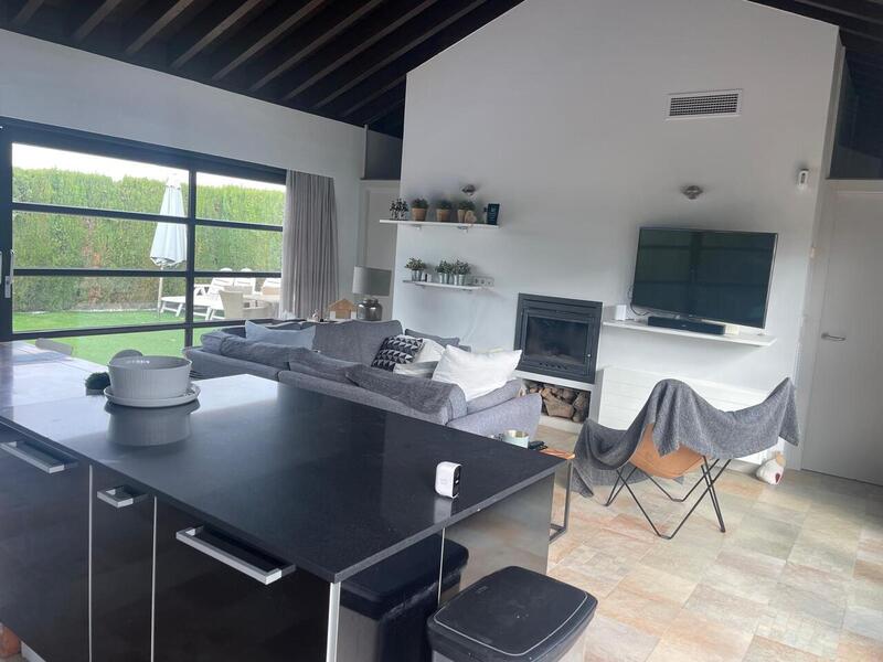 4 bedroom Villa for sale