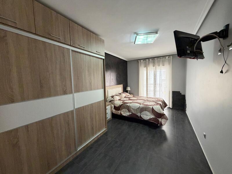 3 bedroom Apartment for sale