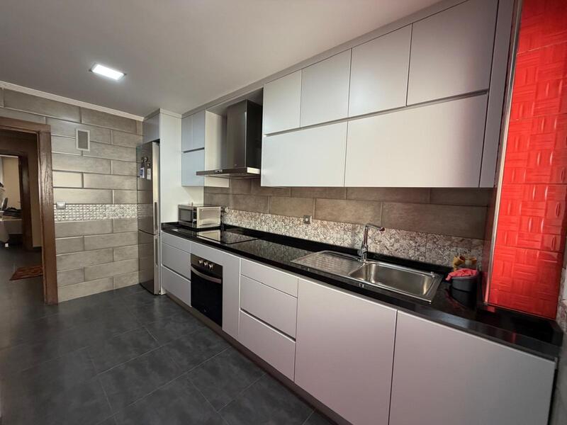 3 bedroom Apartment for sale