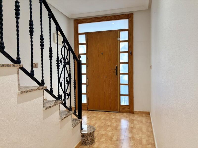 3 bedroom Townhouse for sale