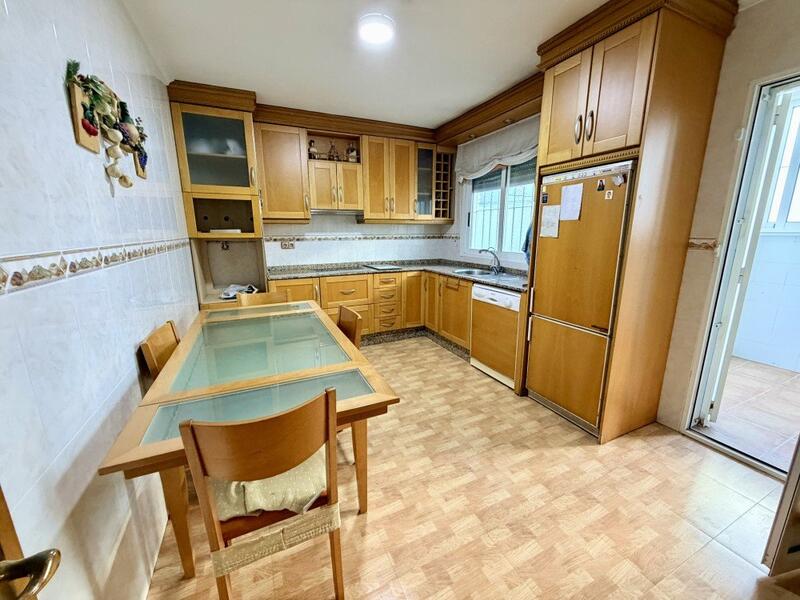 3 bedroom Townhouse for sale