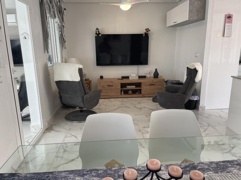 2 bedroom Townhouse for sale