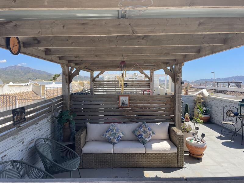 2 bedroom Townhouse for sale