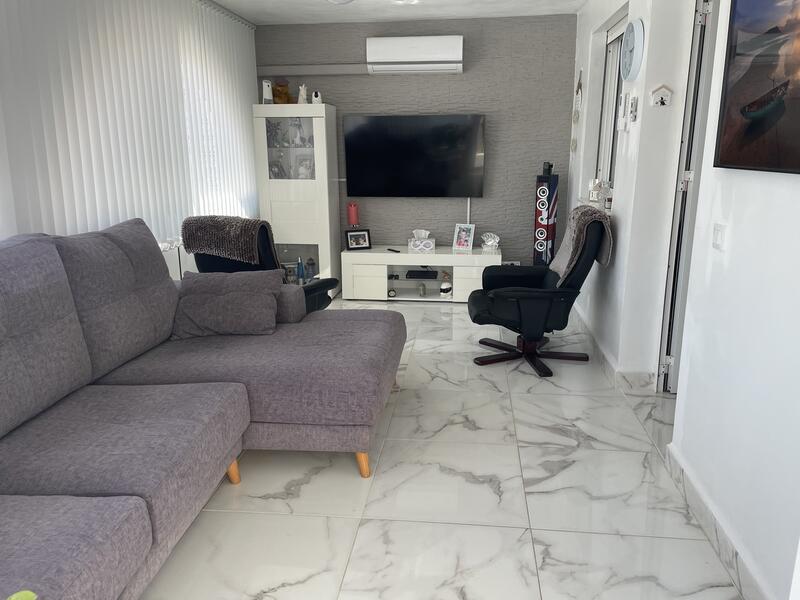 2 bedroom Townhouse for sale