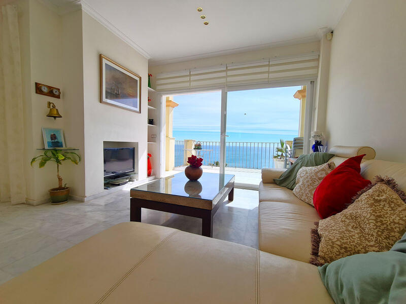 3 bedroom Apartment for sale