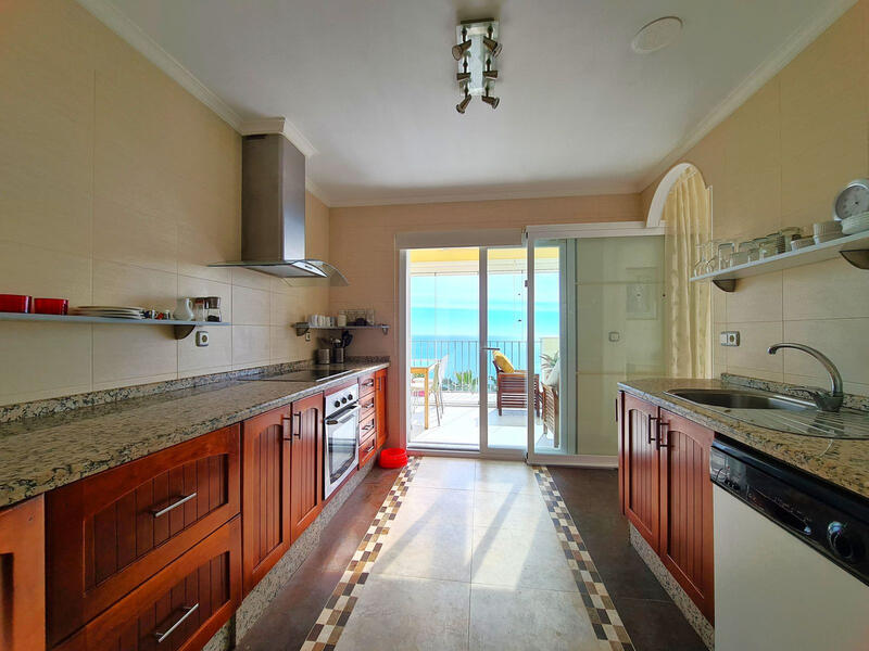 3 bedroom Apartment for sale