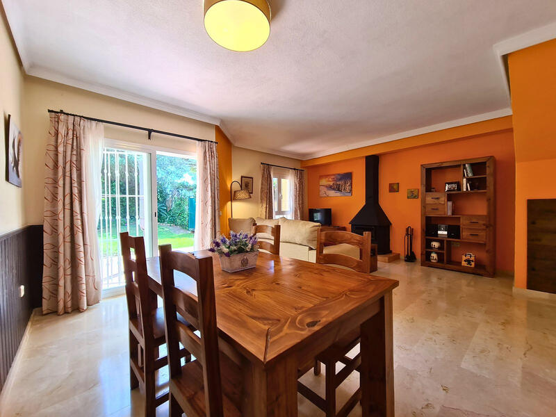 3 bedroom Townhouse for sale