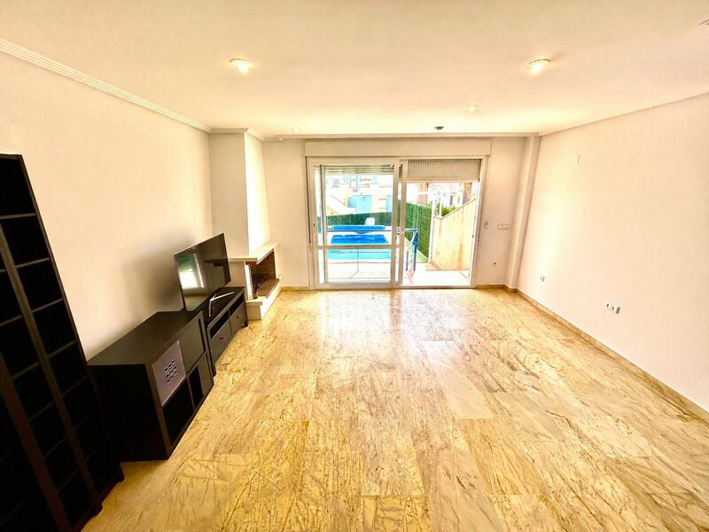 3 bedroom Townhouse for sale