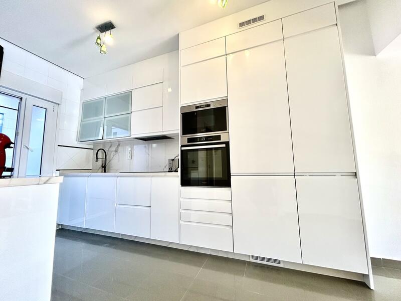 3 bedroom Townhouse for sale