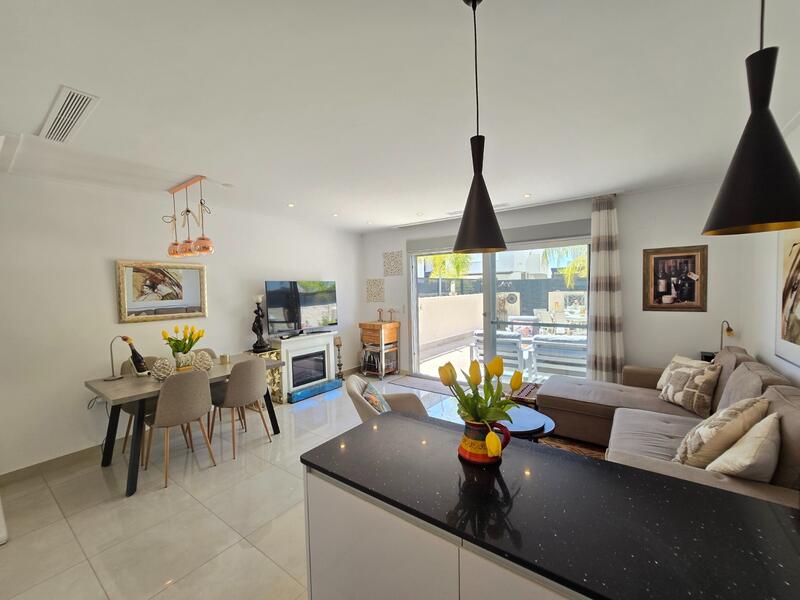 3 bedroom Townhouse for sale