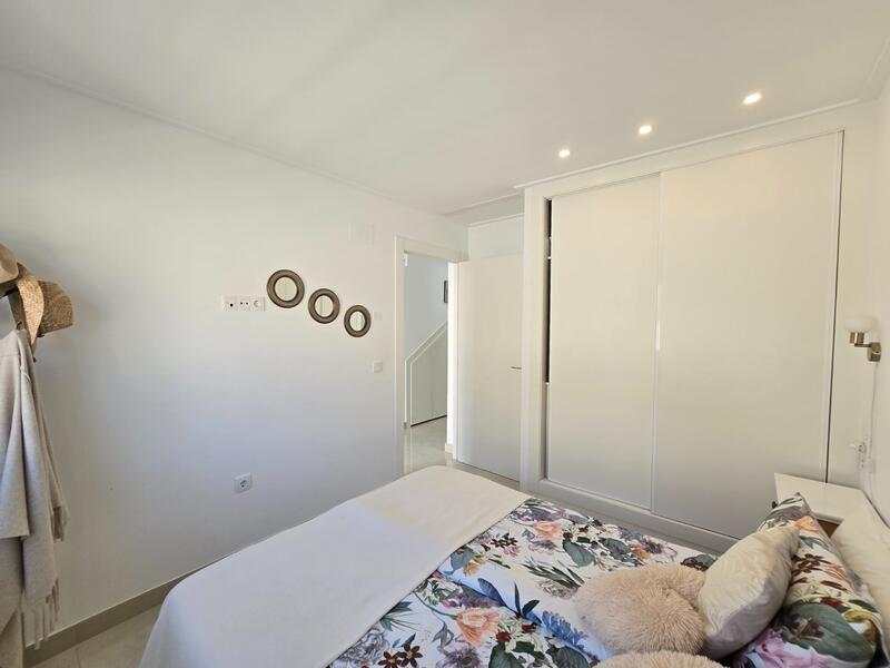 3 bedroom Townhouse for sale