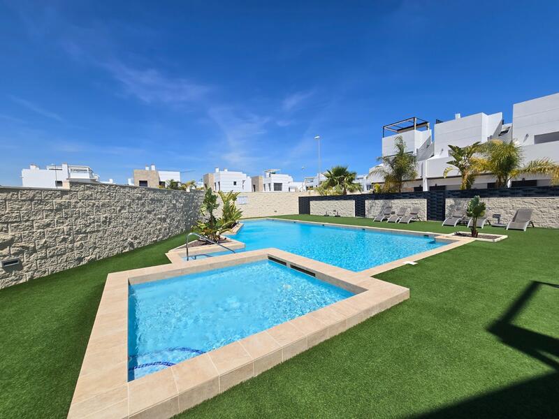 3 bedroom Townhouse for sale