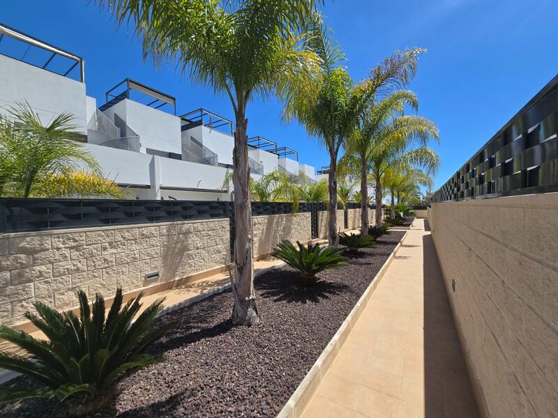 3 bedroom Townhouse for sale