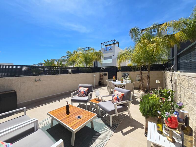 3 bedroom Townhouse for sale