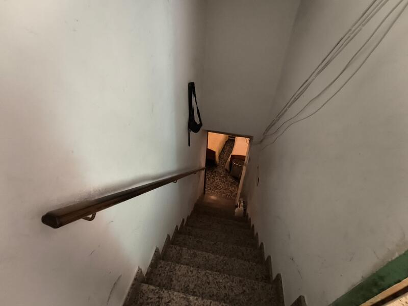 5 bedroom Townhouse for sale