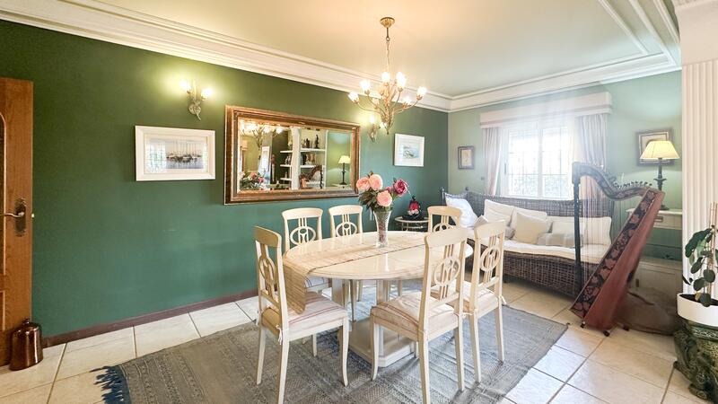 6 sovrum Villa till salu