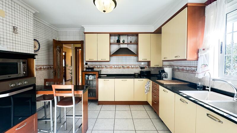 6 sovrum Villa till salu