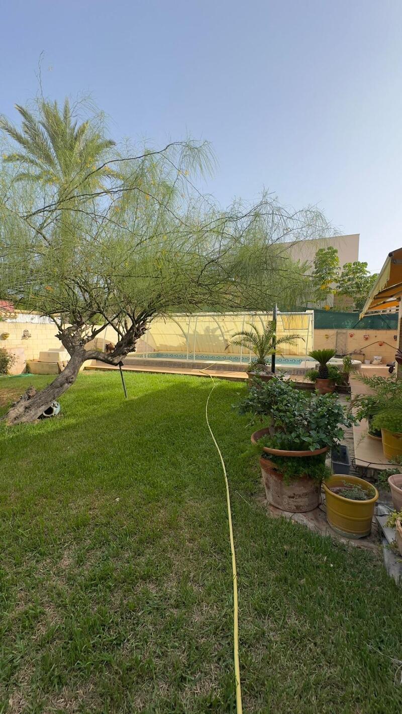 4 bedroom Villa for sale