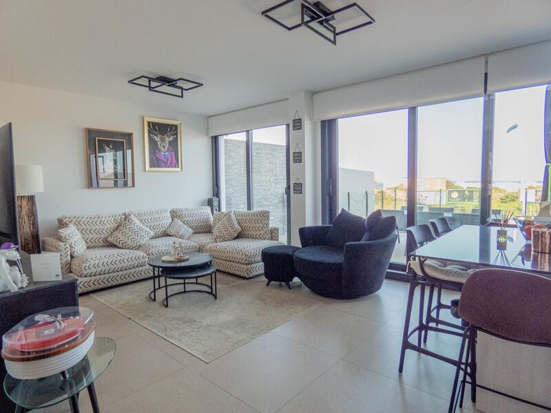 3 bedroom Apartment for sale