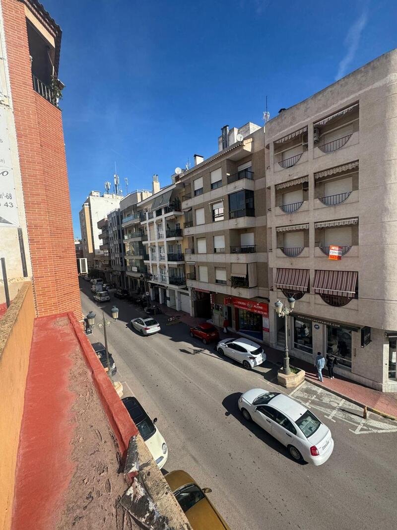 5 bedroom Apartment for sale