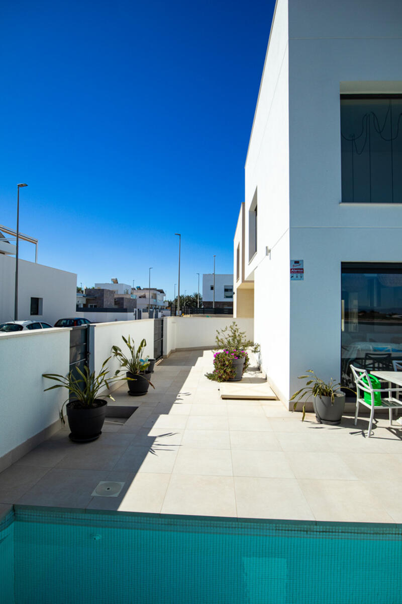 3 спальная комната вилла продается