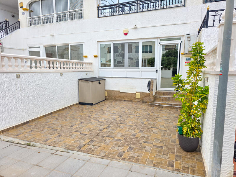 квартира продается в Entre Naranjos -Flores, Alicante