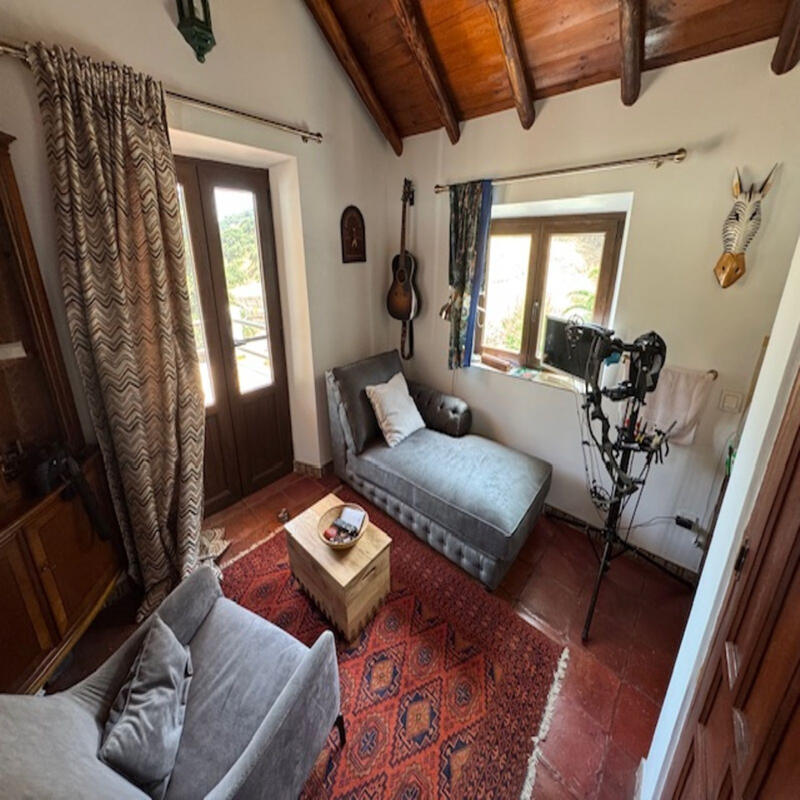 4 bedroom Country House for sale
