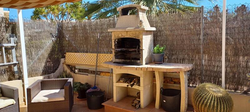 3 bedroom Townhouse for sale