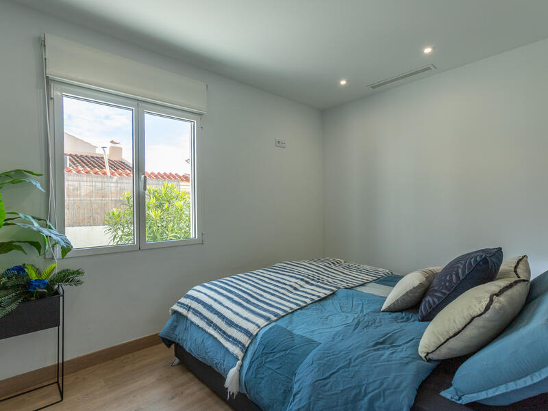 4 спальная комната вилла продается