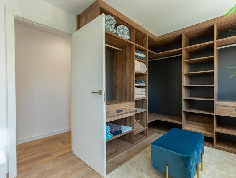 4 спальная комната вилла продается