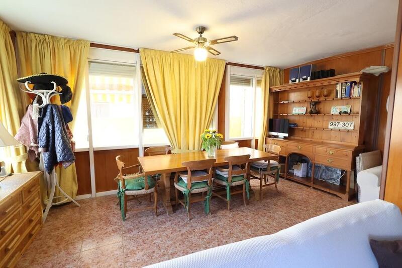 3 slaapkamer Gezinswoning Te koop