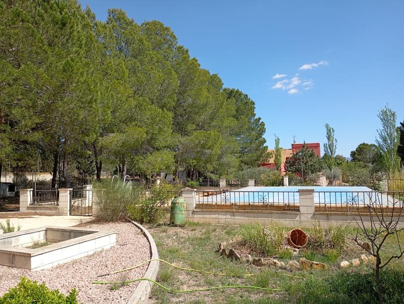 5 bedroom Villa for sale
