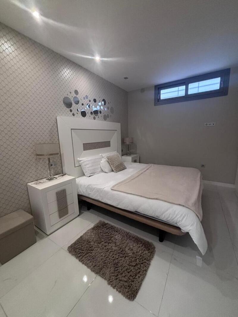 5 bedroom Villa for sale