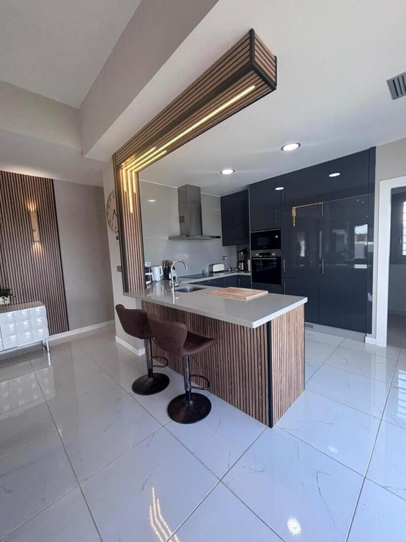 5 bedroom Villa for sale