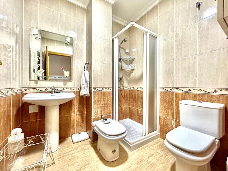 4 Schlafzimmer Appartement zu verkaufen