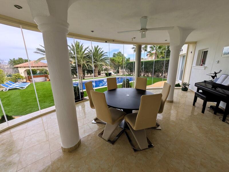 4 bedroom Villa for sale