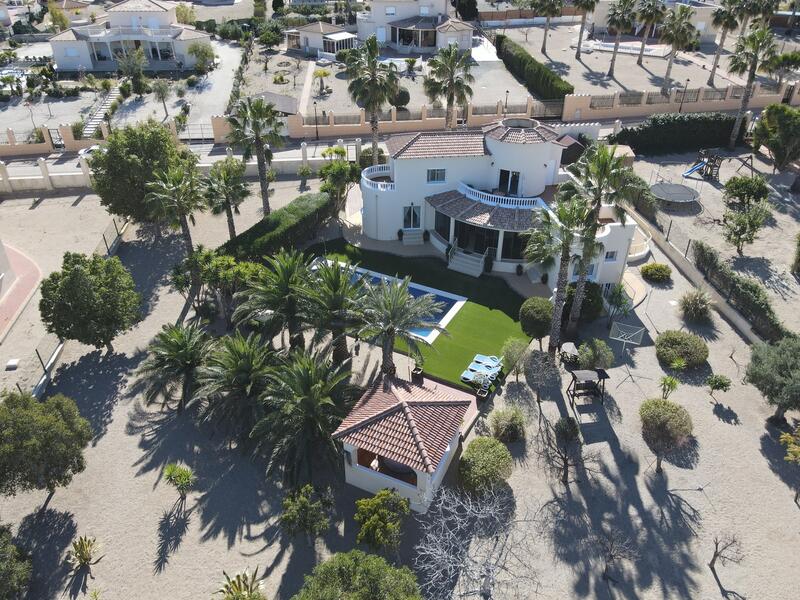 4 bedroom Villa for sale
