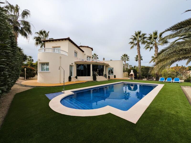 4 bedroom Villa for sale