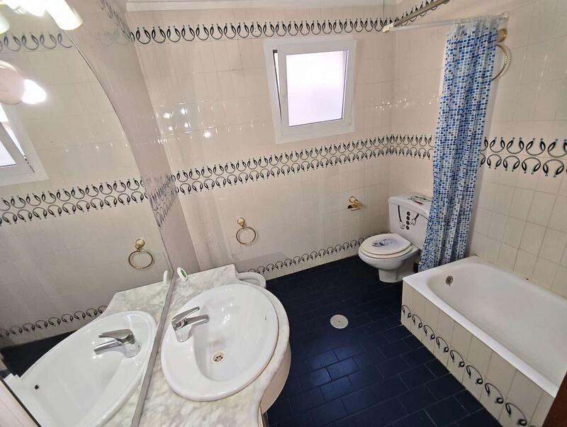 4 bedroom Apartment for sale